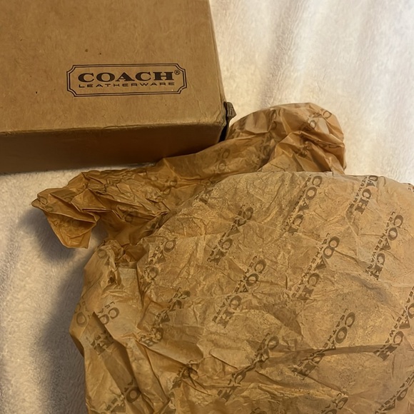 Vintage Coach New with Box Brown soft Leather phone book - Picture 16 of 16